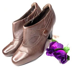 Women’s Chocolate Brown Shootie